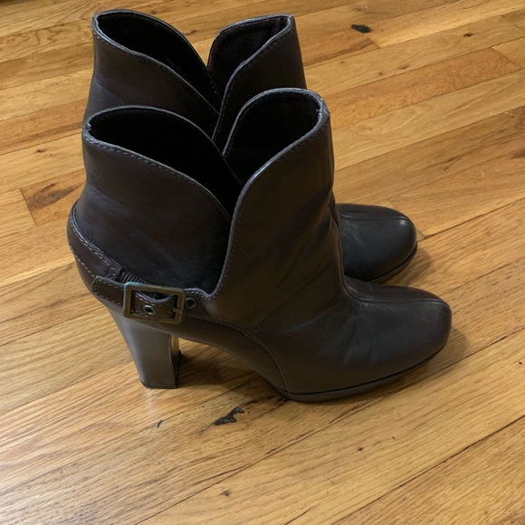 Simply Vera Brown leather booties - Picture 2 of 4